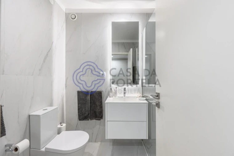 Apartamento T2 para Arrendamento em Lordelo do Ouro e Massarelos Foto 10