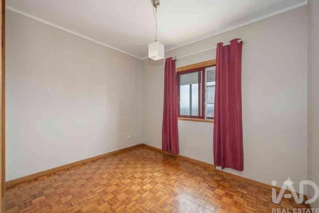 Apartamento T3 para Venda em Vilar de Andorinho Foto 9