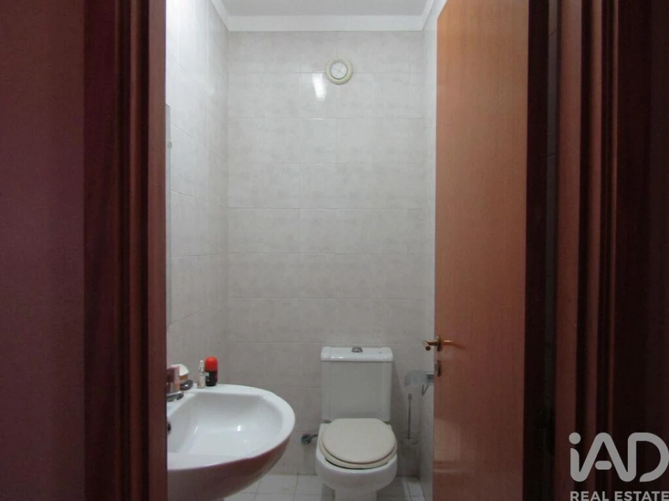 Apartamento T3 para Venda em Vilar de Andorinho Foto 12