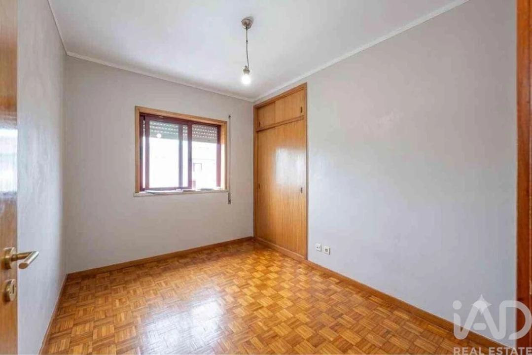 Apartamento T3 para Venda em Vilar de Andorinho Foto 8