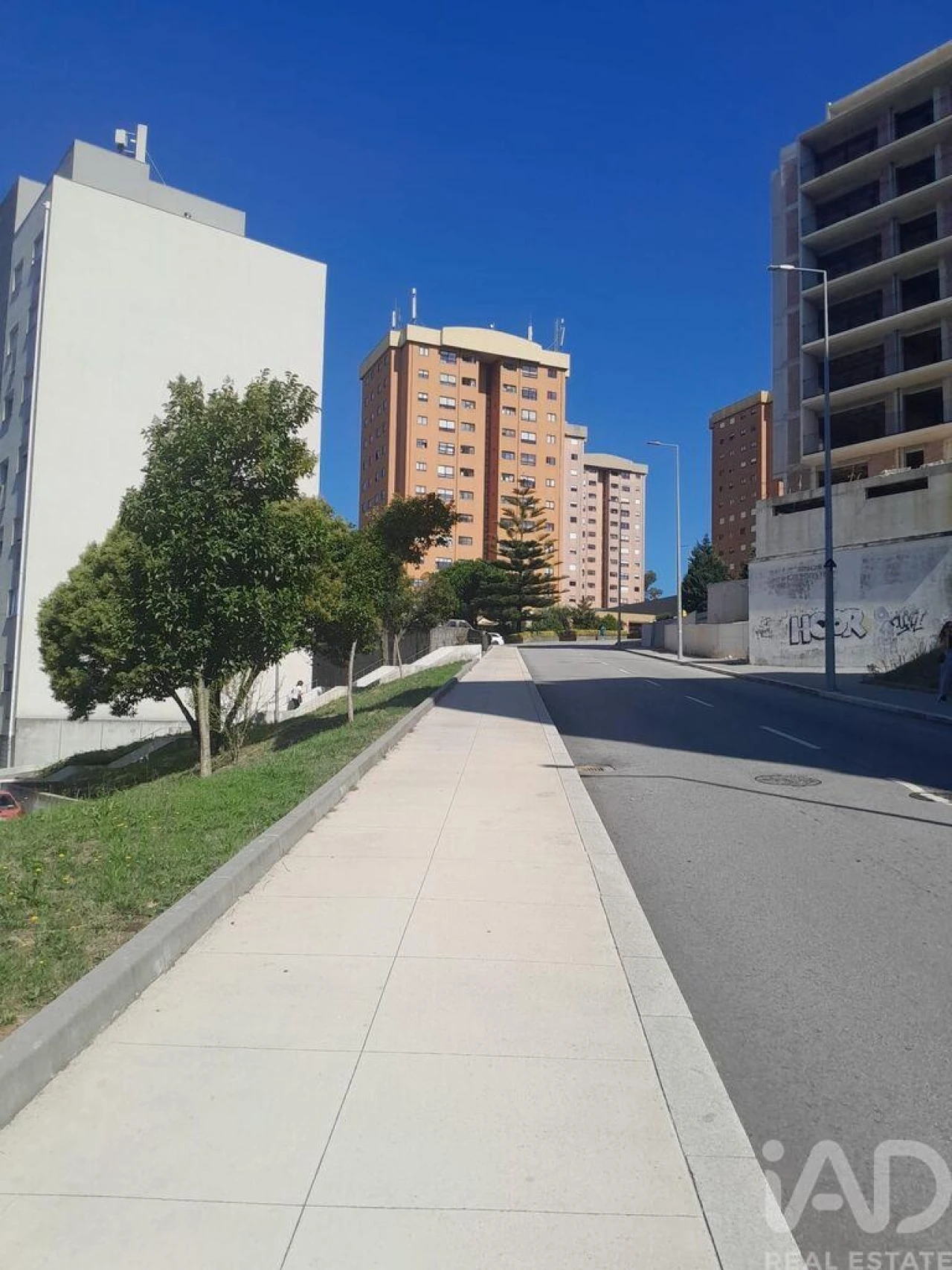 Apartamento T3 para Venda em Vilar de Andorinho Foto 1
