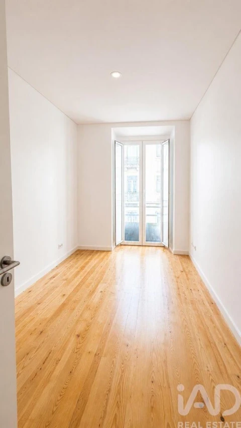 Apartamento T1 para Arrendamento em Campo de Ourique