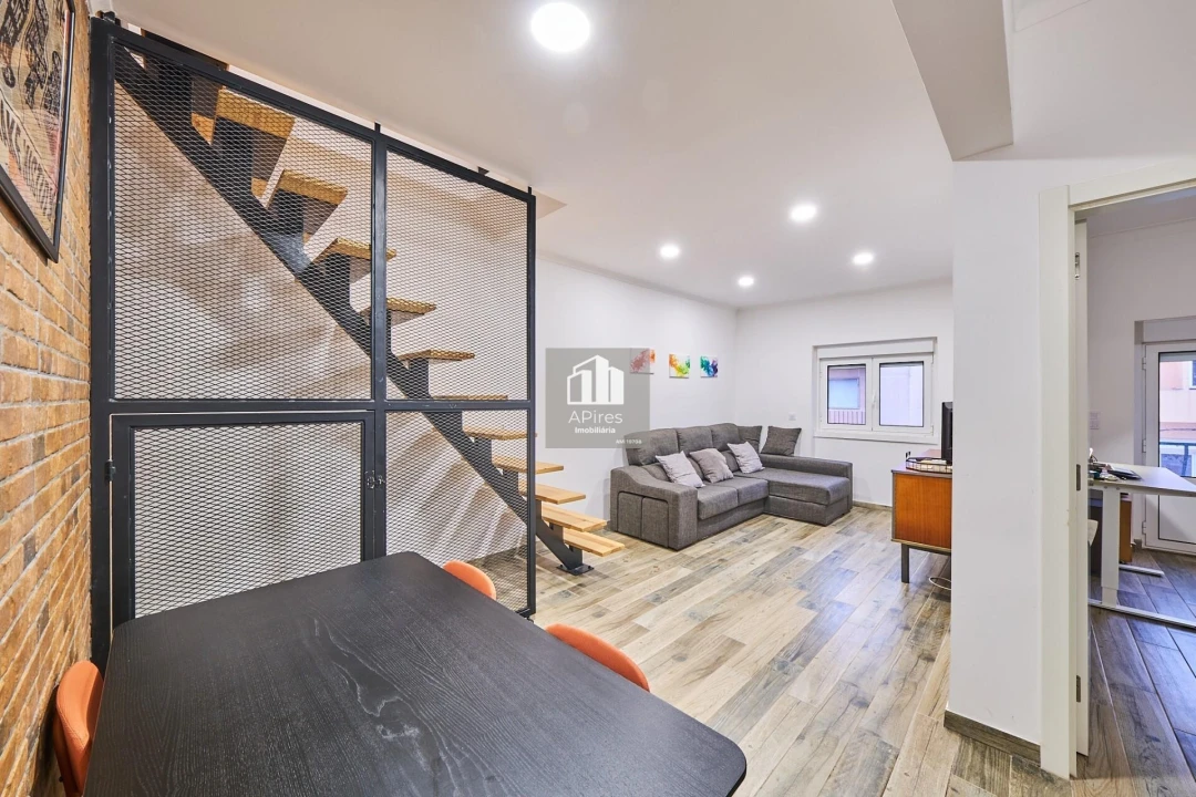 Apartamento T3 para Venda em Almada, Cova da Piedade, Pragal e Cacilhas Foto 3