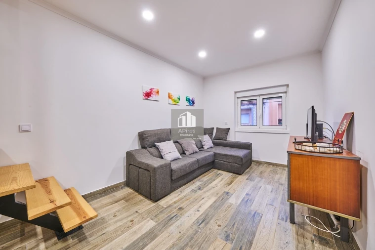 Apartamento T3 para Venda em Almada, Cova da Piedade, Pragal e Cacilhas Foto 4