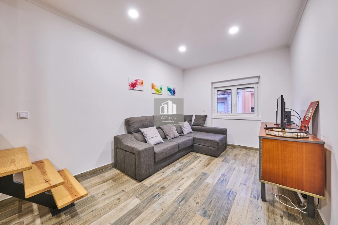 Apartamento T3 para Venda em Almada, Cova da Piedade, Pragal e Cacilhas Foto 4