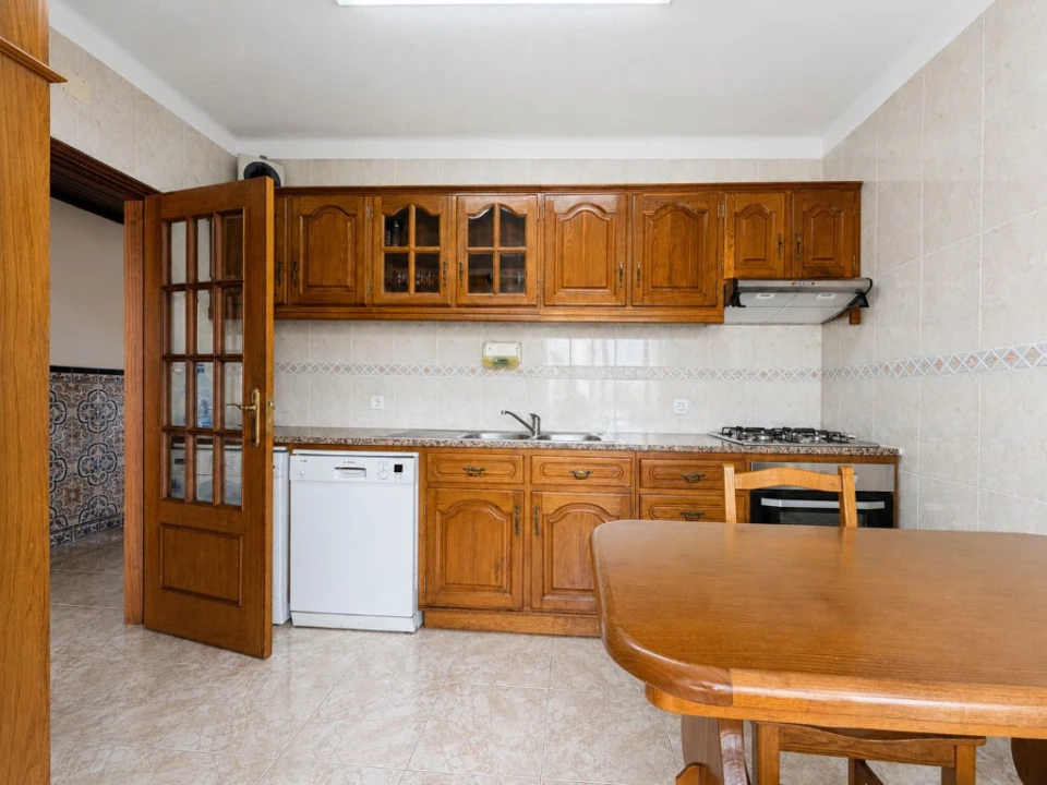 Apartamento T2 para Venda em Buarcos Foto 6
