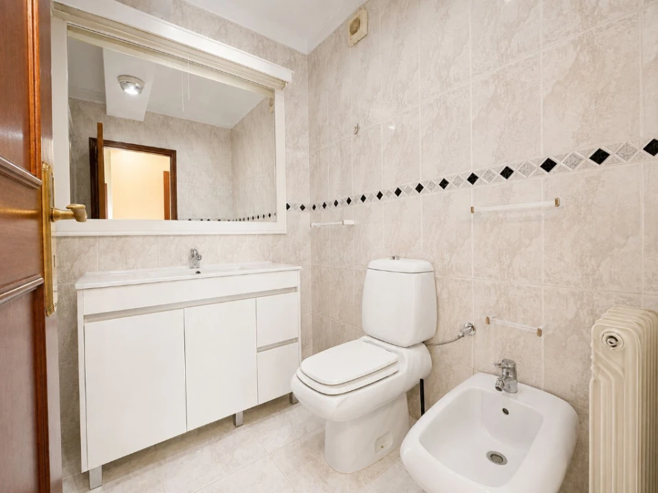 Apartamento T2 para Venda em Buarcos Foto 8