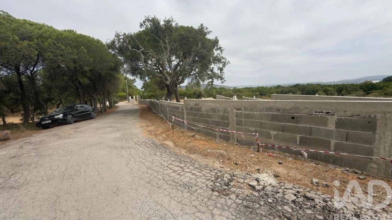 Terreno para Venda em Quarteira Foto 10