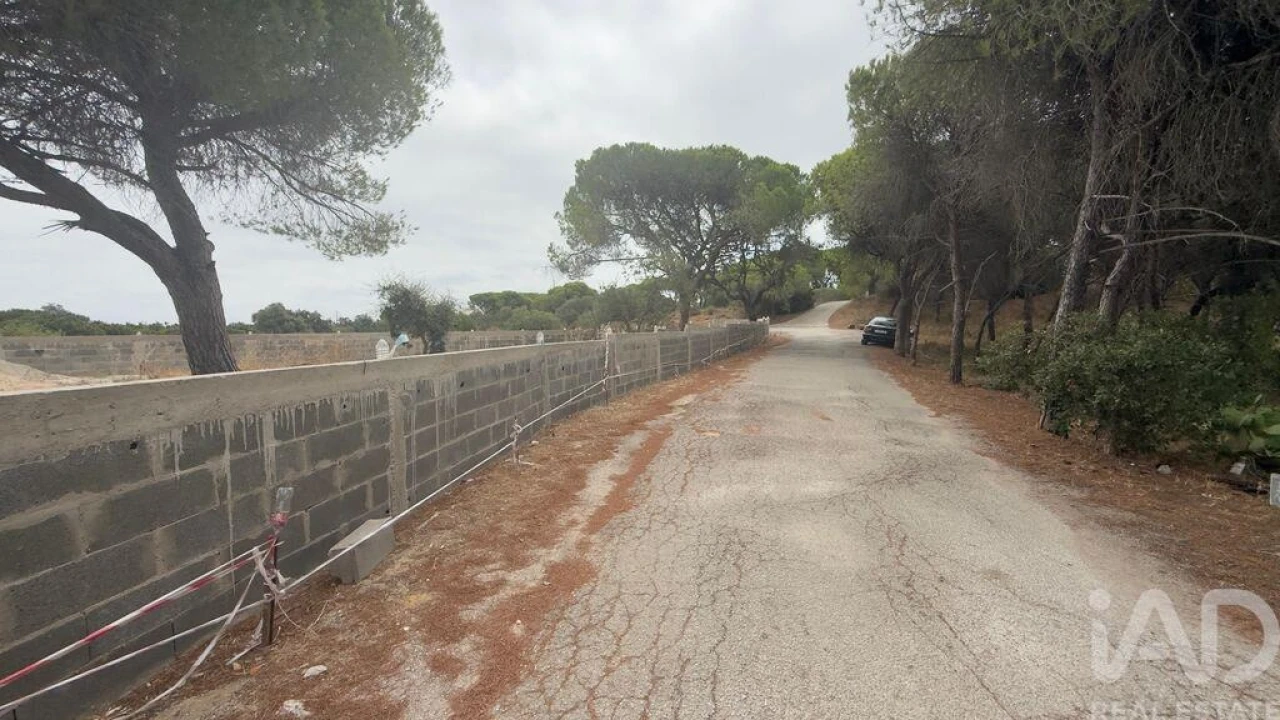 Terreno para Venda em Quarteira Foto 3