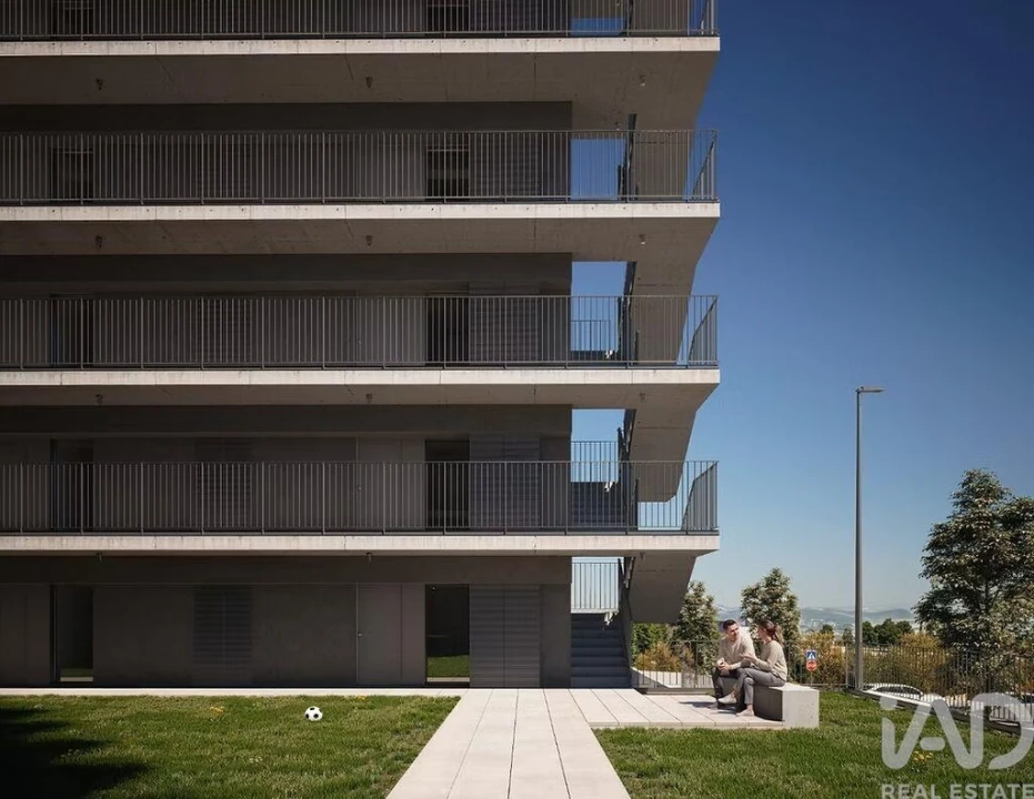 Apartamento T2 para Venda em Vilar de Andorinho Foto 2