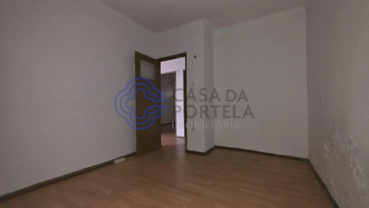 Moradia T3 para Venda em Darque Foto 12