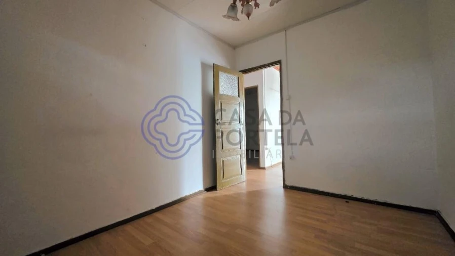 Moradia T3 para Venda em Darque Foto 16