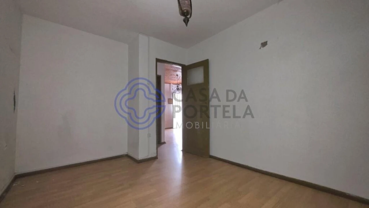 Moradia T3 para Venda em Darque Foto 11
