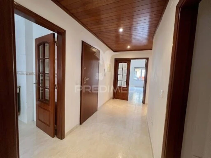 Apartamento T3 para Venda em Moita Foto 8
