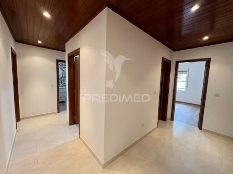 Apartamento T3 para Venda em Moita Foto 4