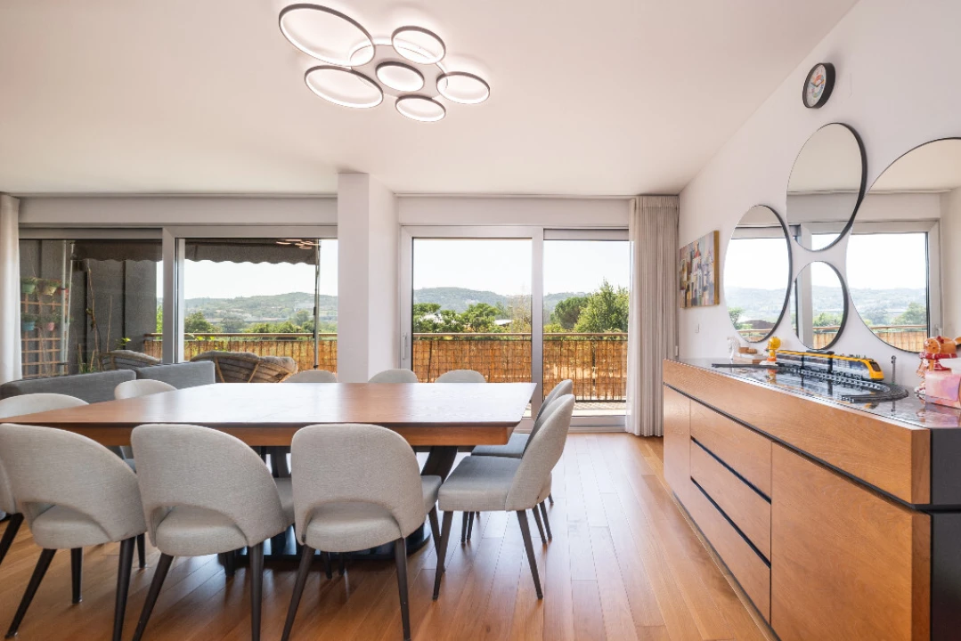 Apartamento T4 para Venda em Santo Antonio dos Olivais Foto 4
