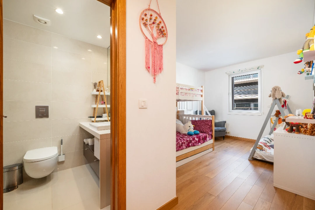 Apartamento T4 para Venda em Santo Antonio dos Olivais Foto 15