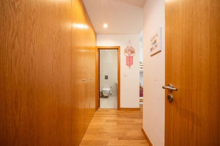Apartamento T4 para Venda em Santo Antonio dos Olivais Foto 14