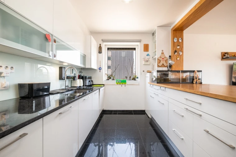 Apartamento T4 para Venda em Santo Antonio dos Olivais Foto 8