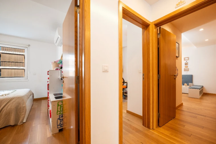 Apartamento T4 para Venda em Santo Antonio dos Olivais Foto 20