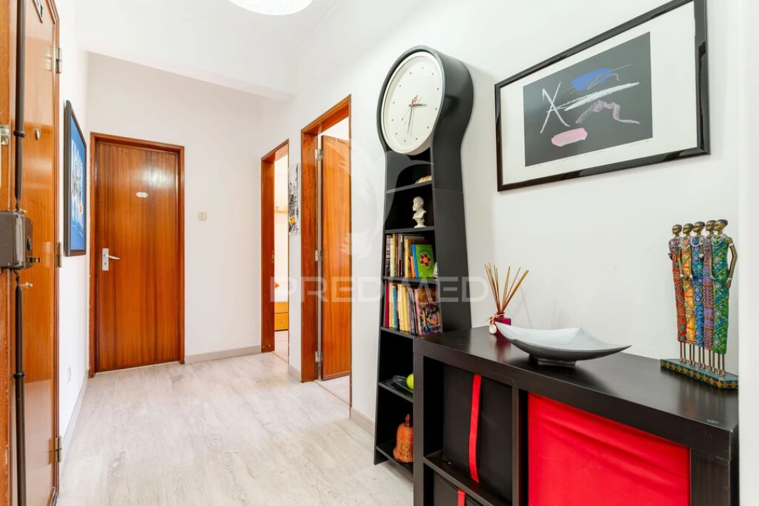 Apartamento T2 para Venda em Alfragide Foto 11