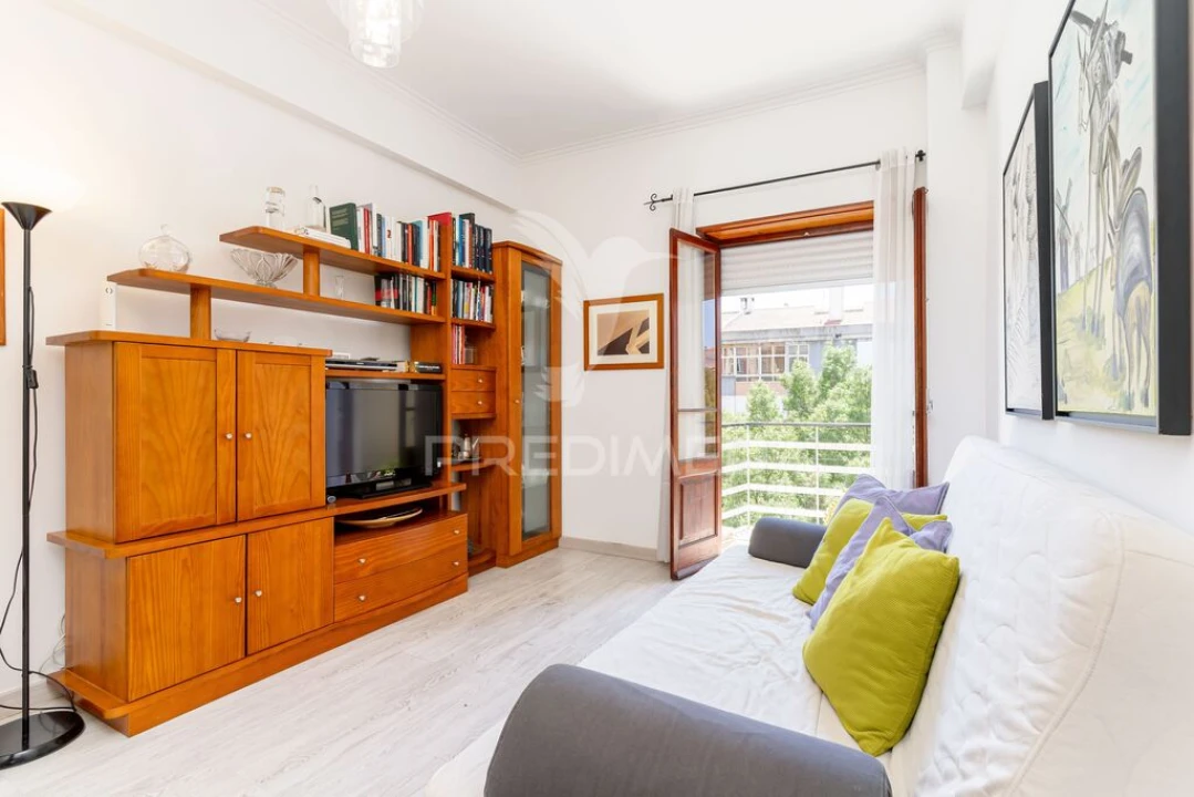 Apartamento T2 para Venda em Alfragide Foto 14