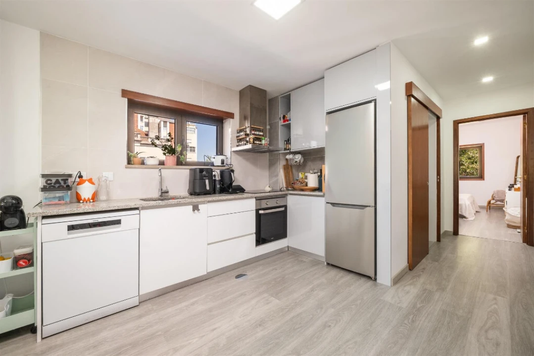 Apartamento T1 para Venda em Santo Antonio dos Olivais Foto 3