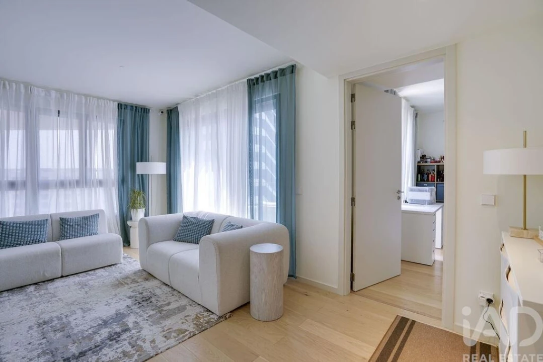 Apartamento T2 para Arrendamento em Olivais Foto 9