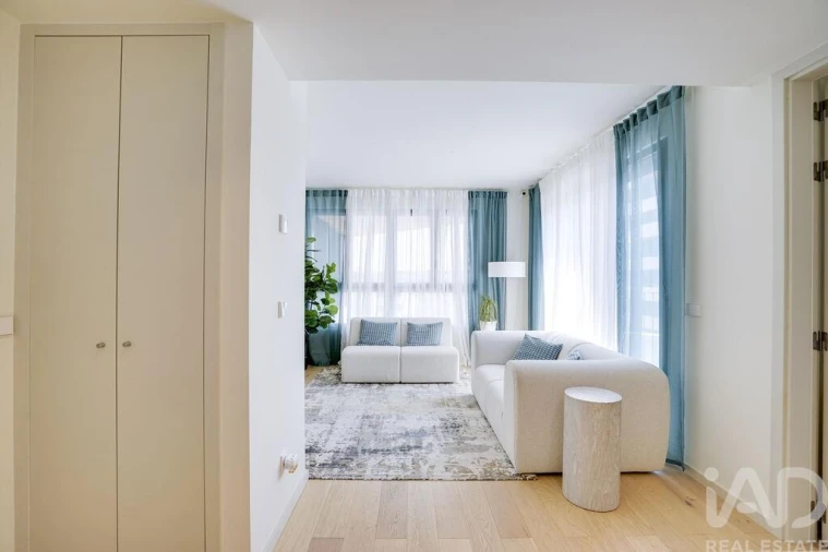 Apartamento T2 para Arrendamento em Olivais Foto 13