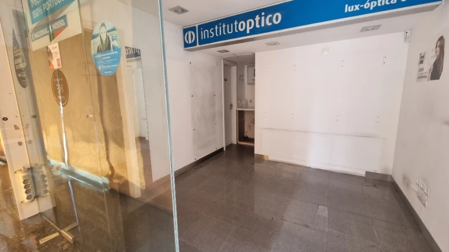 Loja para Arrendamento em Campo de Ourique Foto 3