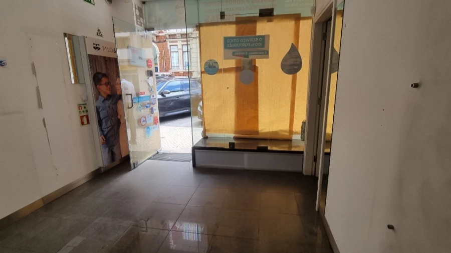 Loja para Arrendamento em Campo de Ourique