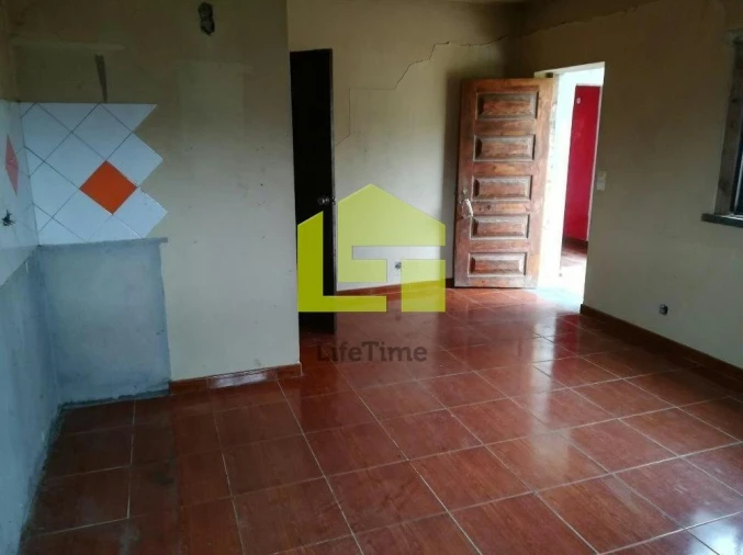 Moradia T3 para Venda em Almoster Foto 7