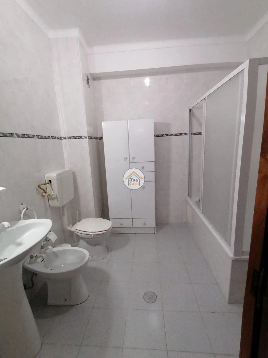 Apartamento T1 para Venda em Miranda do Corvo Foto 11