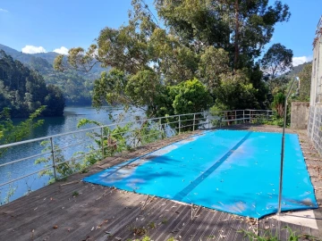 Moradia T12 para Venda em Rio Caldo