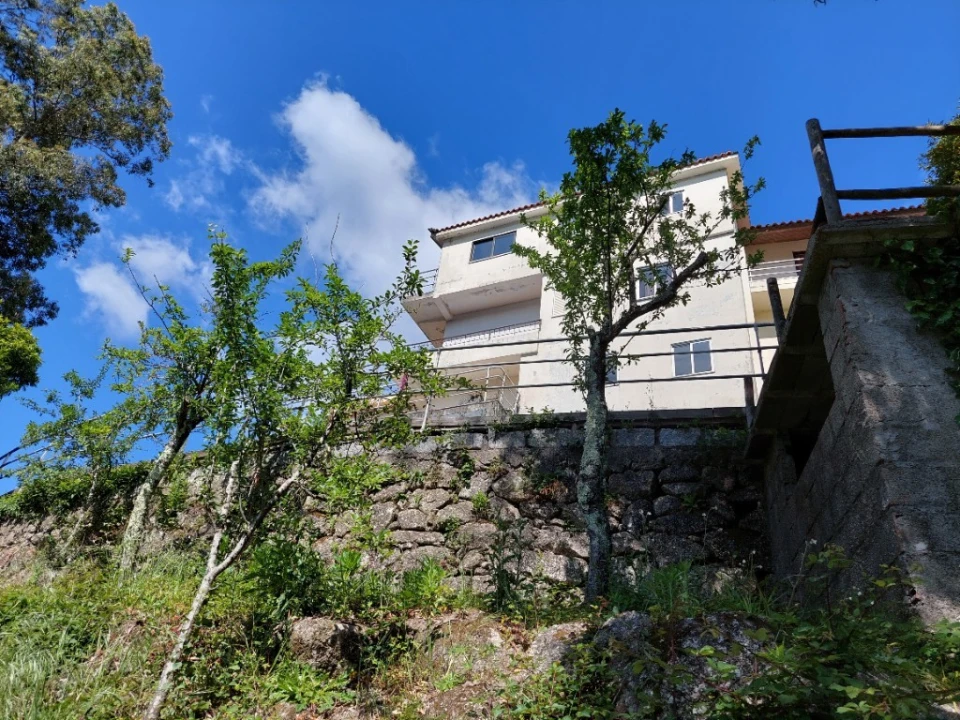 Moradia T12 para Venda em Rio Caldo Foto 34