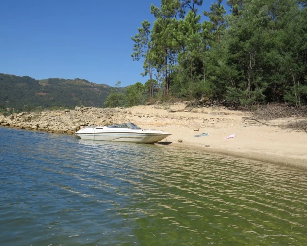 Moradia T12 para Venda em Rio Caldo Foto 45