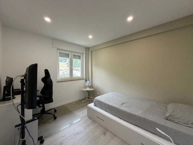 Apartamento T3 para Venda em Santo Antonio dos Olivais Foto 3