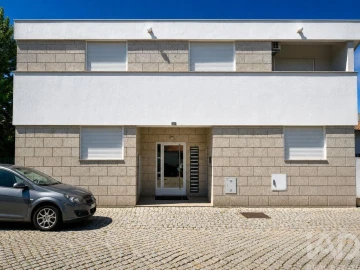 Apartamento T4 para Venda em Freixo de Espada a Cinta e Mazouco