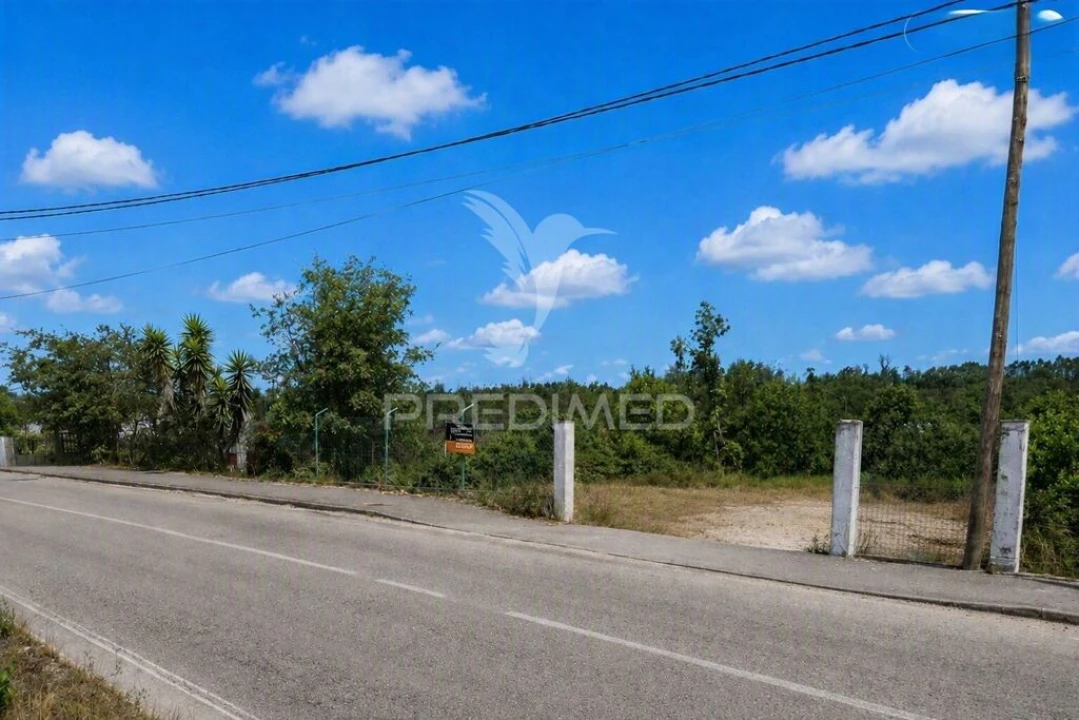 Terreno para Venda em Maceira Foto 1