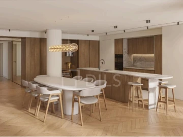 Apartamento T6 para Venda em Santa Maria Maior