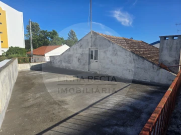 Moradia T4 para Venda em Gambia-Pontes-Alto da Guerra