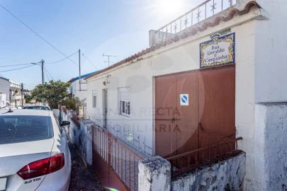 Moradia T4 para Venda em Gambia-Pontes-Alto da Guerra