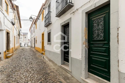 Moradia T2 para Venda em Évora (São Mamede, Sé, São Pedro e Santo Antão)