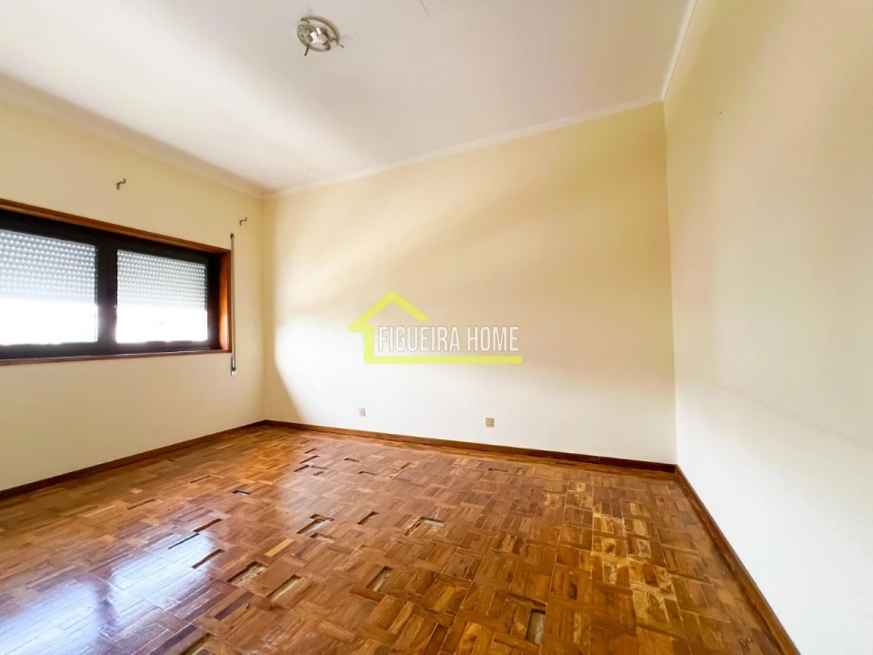 Apartamento T4 para Venda em Buarcos Foto 13