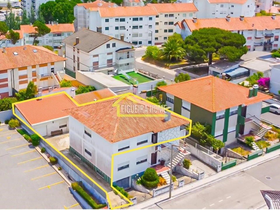 Apartamento T4 para Venda em Buarcos Foto 1