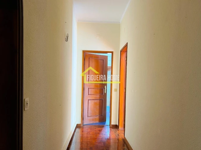 Apartamento T4 para Venda em Buarcos Foto 5