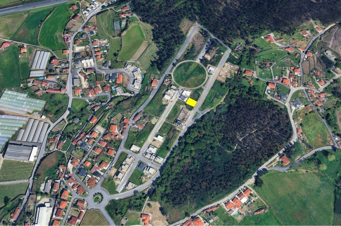 Terreno para Venda em Ruivães e Novais Foto 4