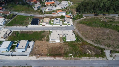Terreno para Venda em Ruivães e Novais