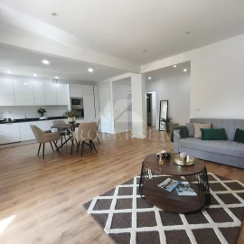 Apartamento T3 para Venda em Benfica