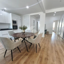 Apartamento T3 para Venda em Benfica